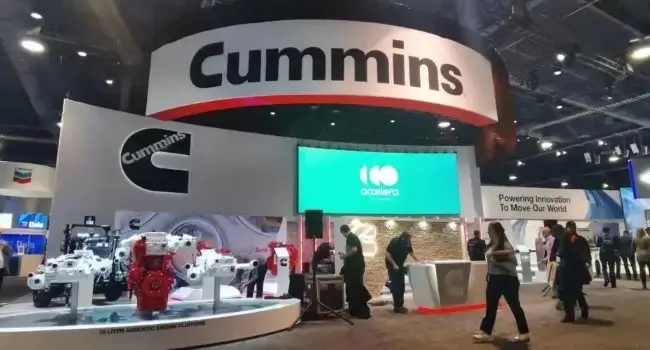 Debut in North America (3) Debut in North America (3)